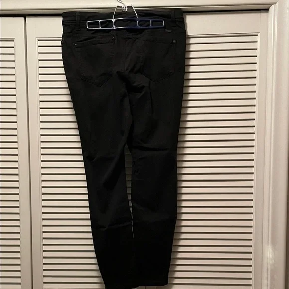 INC International Concepts Women's Black Skinny Jeans - Picture 2 of 4